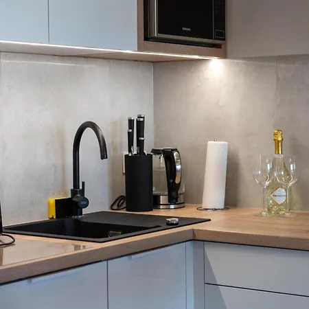 Comfortable Apartment, 2 Bedrooms, Terrace, 公寓 *